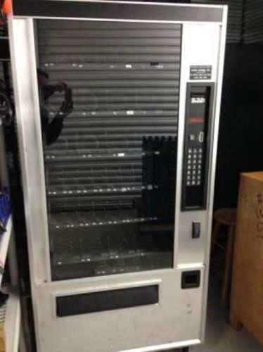 FSI Electrical Snack Vending Machine 40 Snack Selections Single Spiral 3015A