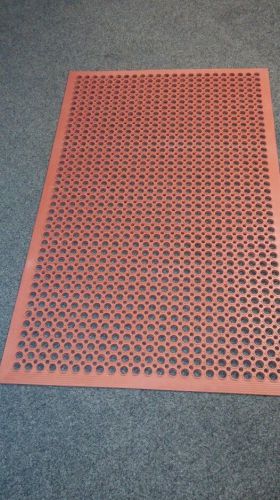 Heavy duty restaurant bar grease proof rubber drainage mat. non slip kitchen red for sale