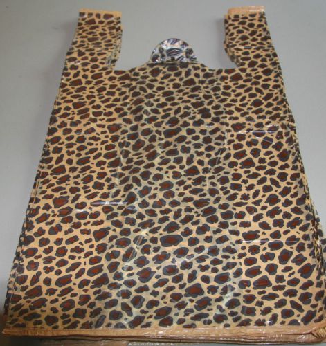 400 leopard  print plastic t-shirt bags 200 size  8&#034; x 5&#034; x 16&#034; and 200 11.5 x 9 for sale