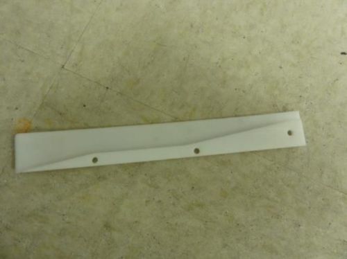 84179 New-No Box, Signode 274806 Chute Top Plate