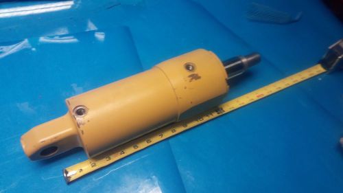 New cat hydraulic cylinder 3-1/2&#034; bore x 2-1/2&#034; stroke tilt forklift  (f7) for sale