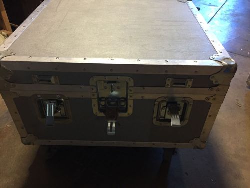 Wheeled heavy duty wilson top hinged road shipping case with castors wheels nice for sale