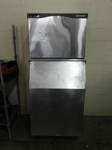 600 pound Scotsman ice machine with bin!!