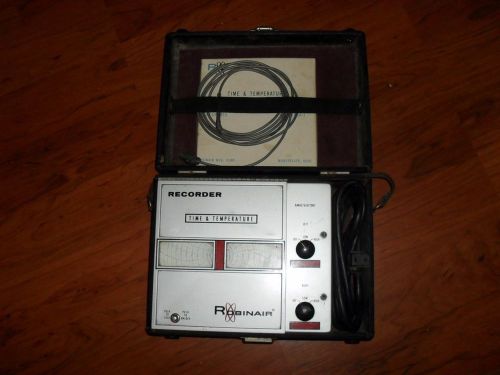 Vintage ROBINAIR Time &amp; Temperature Recorder with a box of charts Test Equipment