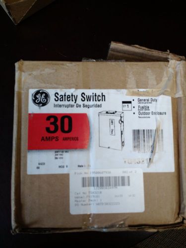 GE 30-Amp Outdoor 3-Pole Raintight Safety Switch / TG4321R