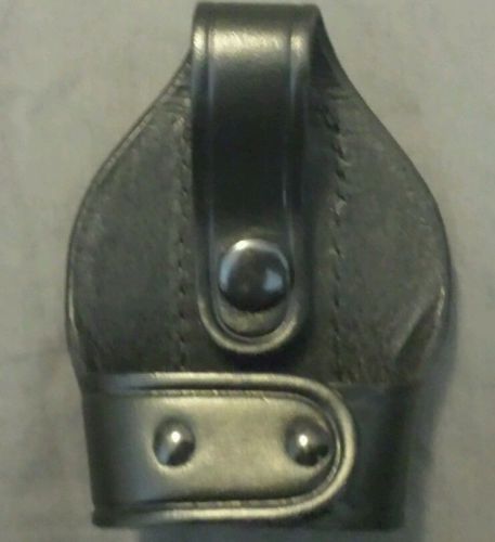 Aker Handcuff Case for Smith and Wesson Handcuffs Black Leather