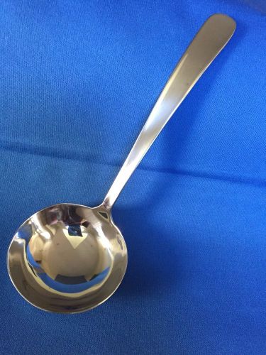 Gravy Ladle ~ Oxford Pattern ~ 1 1/2 oz ~ Mirror Finish Stainless Steel ~ New!