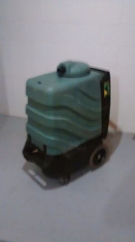 Carpet cleaning portable extracter/ Raptor