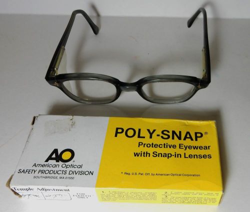AMERICAN OPTICAL POLY SNAP AO SAFETY GLASSES W/ SIDE SHIELDS IN YELLOW BOX