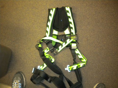 MILLER FALL PROTECTION HARNES