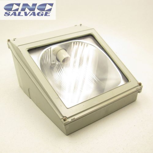 GENERAL ELECTRIC FLOOD LIGHT 250W C875N501 *NEW NO BOX*