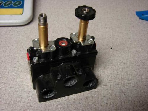 Ingersoll rand aro a213sd-120-a-g solenoid air valve 4 way 2 position for parts for sale
