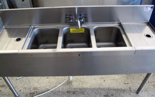 Perlick TS53C  304 Stainless Steel 3  Compartment Bar Sink with 2 Drainboards