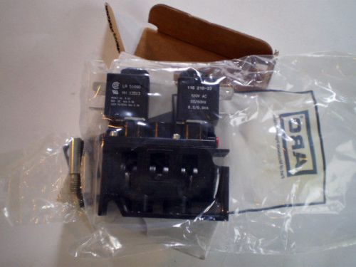 ARO A821SD-120-A-C SOLENOID VALVE A 821 SD 120 A  120V NEW NOS NIB