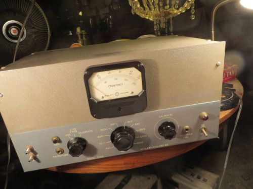 Vintage Hewlett Packard Model 500A Electronic Requency Meter w/ manual