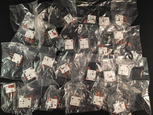 Lot of 24 Marlin MFG White Thermocouple Male Connectors