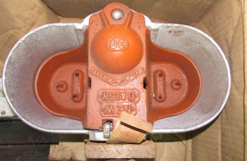 Vintage NOS New Daisy No. 30 Cast Iron Hog Waterer