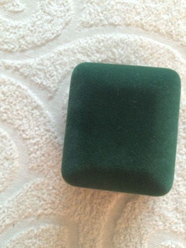 Gorgeous Green Velvet Jewelry Ring Box Display