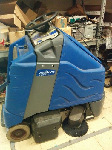 Used windsor chariot ivacuum with charger--for parts or repair--ride-on vacuum for sale