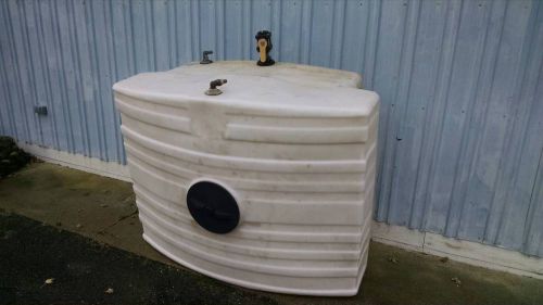 300 Gallon Free Standing Water/Chemical Poly Tank