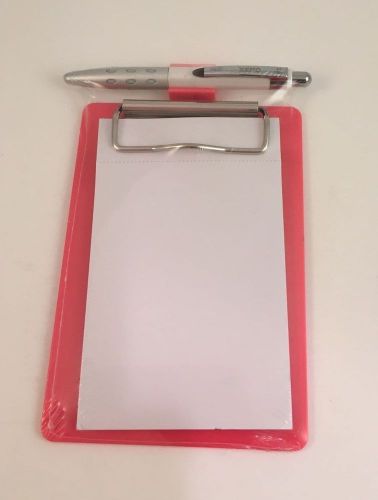 Staples Mini Magnetic Clipboard, Pink w/ Mini Retractable Pen