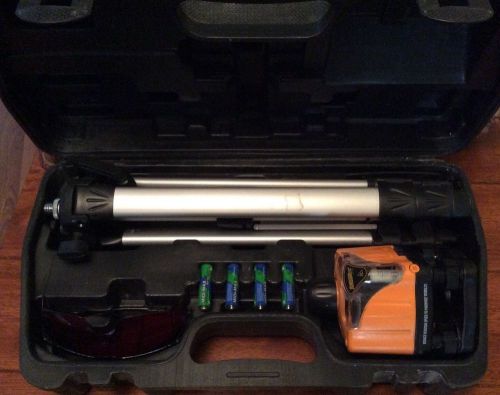 Johnson manual leveling rotary laser level kit hard case  model nomber 40-0918 for sale