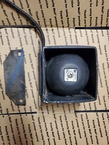 Federal Signal BP100  Series &#034;C&#034; vehicle P/A Loud Speaker 100 Watt w/ bracket