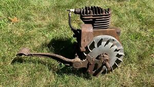 Antique Kick Start Briggs &amp; Stratton Gasoline Engine For Repair