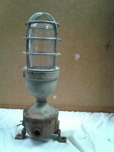 Vintage CROUSE HINDS LIGHT FIXTURE w/cage  PYLE GLOBE explosion 660w 600v preown