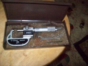 ONE NSK Model 550-501 Digital 0-25mm / .001mm Micrometer