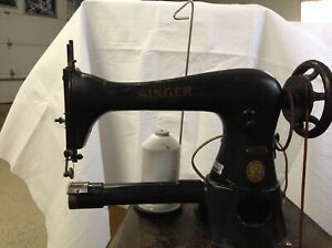 Singer 17-23 cylinder bed roller foot leather treadle sewing machine