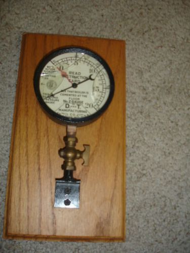 Vintage pressure gauge d and t manufacturing for sale