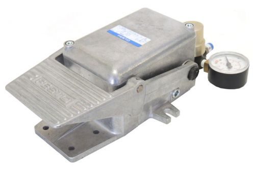 New festo 8986 foot pedal actuated valve &amp; gauge air/pneumatic switch fp-3-1/4-b for sale