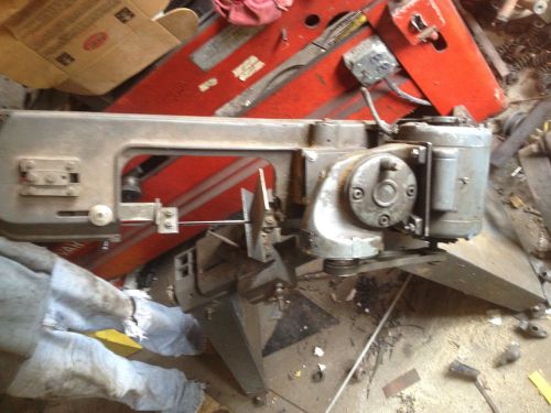 horizontal-vertical metal saw