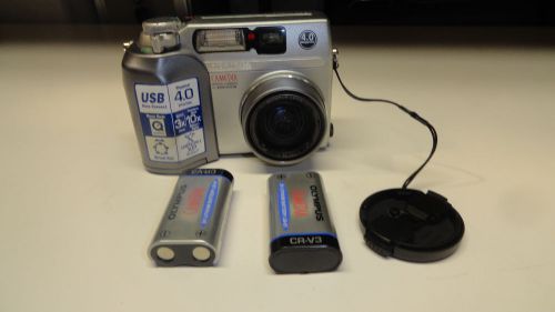 S12: Olympus CAMEDIA C-4000 Zoom 4.0 MP Digital Camera - Silver