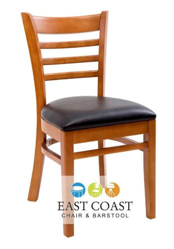 New wooden cherry ladder back restaurant chair with black vinyl seat for sale