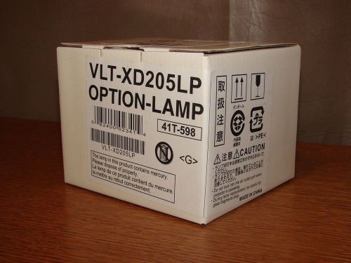 Mitsubishi VLT-XD205LP OEM Projector Lamp Assembly