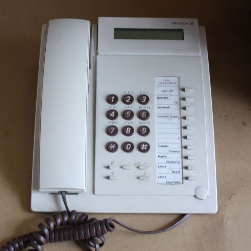 SET OF 8 ERICSSON DBC 212  01/01022 R3A BUSINESS TELEPHONE HANDSET WHITE