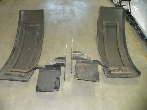 Front fenders off TG-8000 Series New Holland Tractor with Brackets