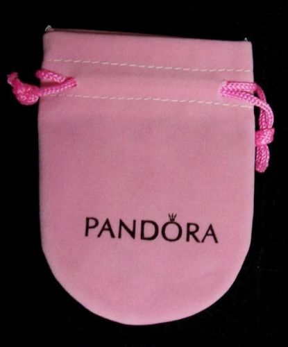 NEW PANDORA VELVET JEWELERY POUCH 6*8 CM WITH FREE MURANO GLASS BEAD.