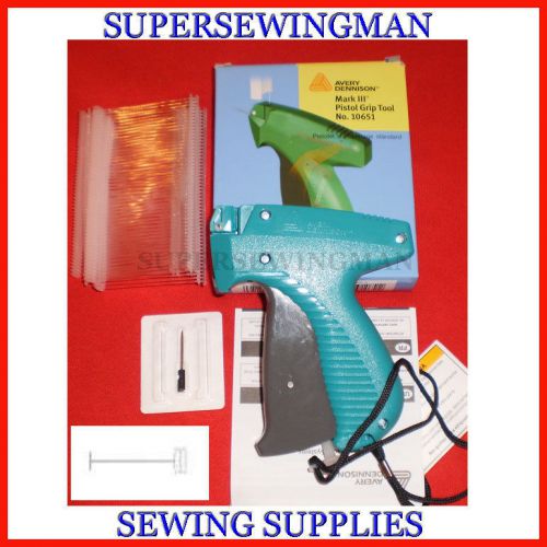 AVERY DENNISON GARMENT PRICE TAGGING TAGGER FASTENER GUN W/ 500 BARBS