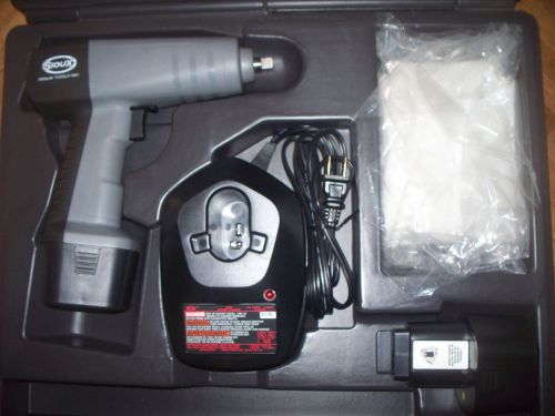 NEW 3/8&#034; Drive Sioux Tools Inc Cordless Impact Wrench