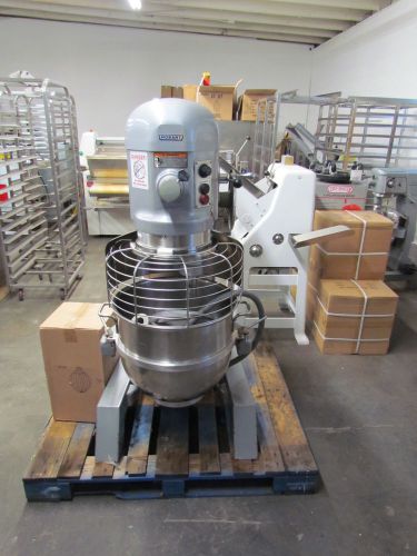 Hobart | H-600T | 60 Qt. Hobart Mixer With Timer And Bowl Guard 3Phase