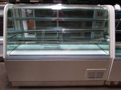 Royal 5ft Refigerated Candy Display Case Model: 64806-103 mirror back lighted