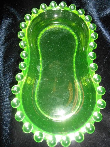 Vaseline glass candlewick pattern hat pin tray dish jewelry dresser tip uranium