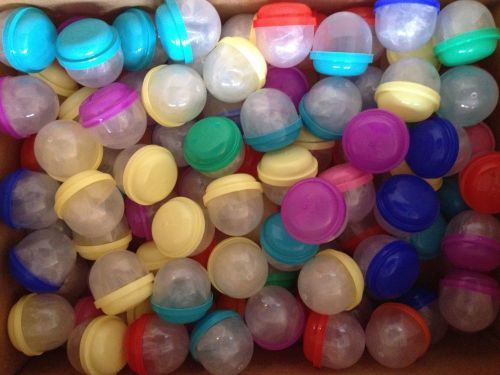 Vending 2&#034; Capsules and Lids Qty: 500 Empty Protective Capsules