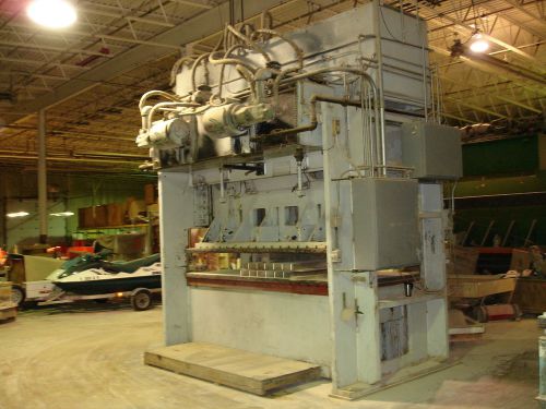 400 ton htc / pacific  hydraulic press 120&#034; x 54&#034;. for compression molding for sale