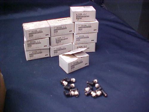 Lot of 110-Parker XW369ML-2-2 Quick Connect 90 Swivel 1/8&#034; Tubing Fittings-New