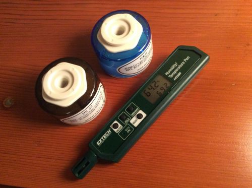 Extech 445580 Humidity Temperature Pen &amp; RH300-CAL 33/75 Calibration Kit