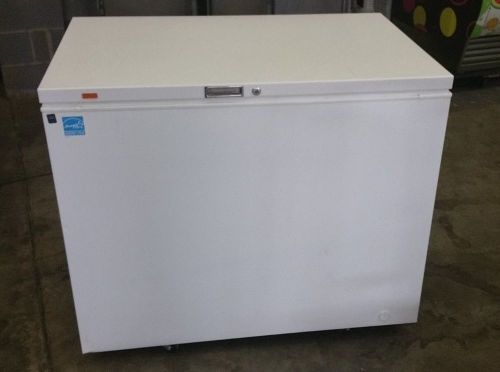 Kelvinator 12.8 cu. ft. commercial food service grade chest freezer kcs130gw for sale